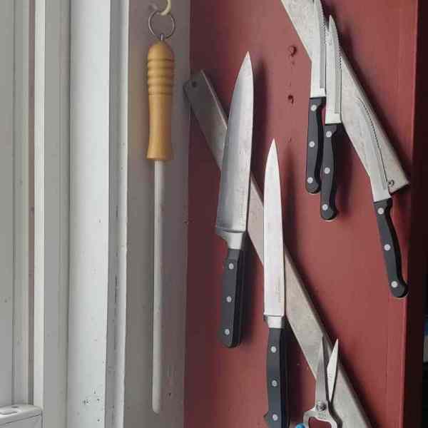 Fine Ceramic Hone for Kitchen Knife Maintenance